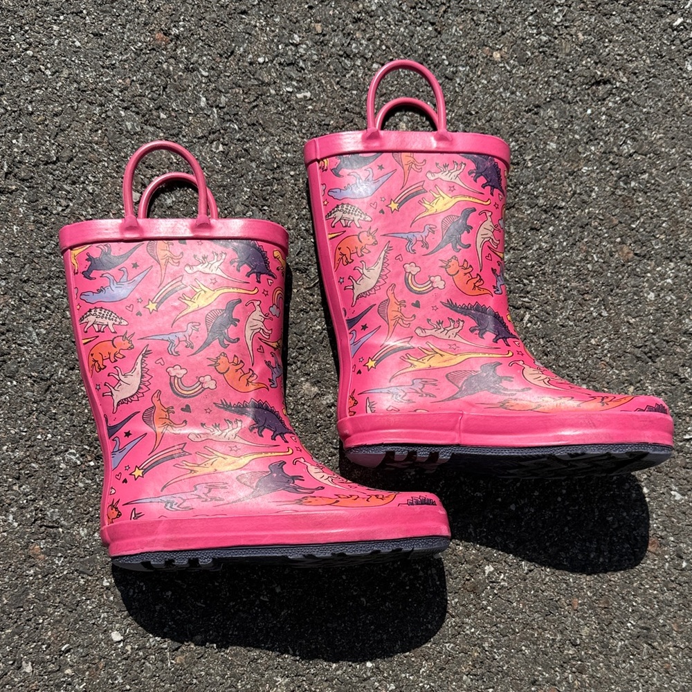 Kids Dinosaur Rain Boots ** Bundle 5+ items and name your offer!!! 💖💞